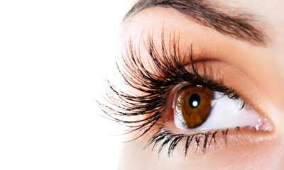 Can false or fake lashes damage the natural eyelashes?